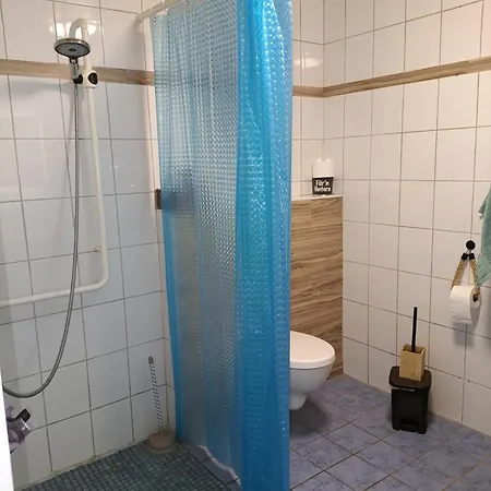 Lieblingsplatz- Gästezimmer Am Nord-ostsee-kanal Mit Whirlpools Bornholt