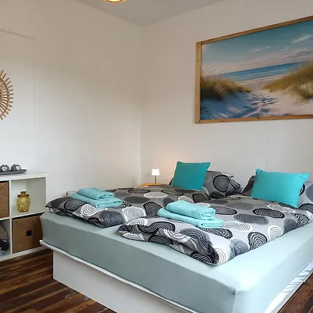 Lieblingsplatz- Gästezimmer Am Nord-ostsee-kanal Mit Whirlpools *