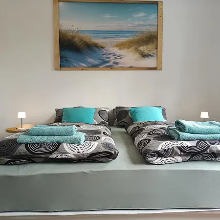 Lieblingsplatz- Gästezimmer Am Nord-ostsee-kanal Mit Whirlpools Bornholt